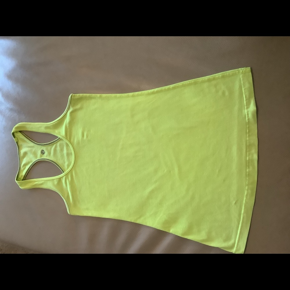 Lululemon Racerback tank Reversible - Picture 3 of 3